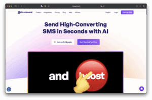 Na página inicial do Instagrament, há um título que usa IA para enviar SMS com alta conversão em segundos. Existe uma parceria com a Google e um botão para começar gratuitamente, além de um grande botão vermelho de publicação apontado por uma mão de desenho animado.